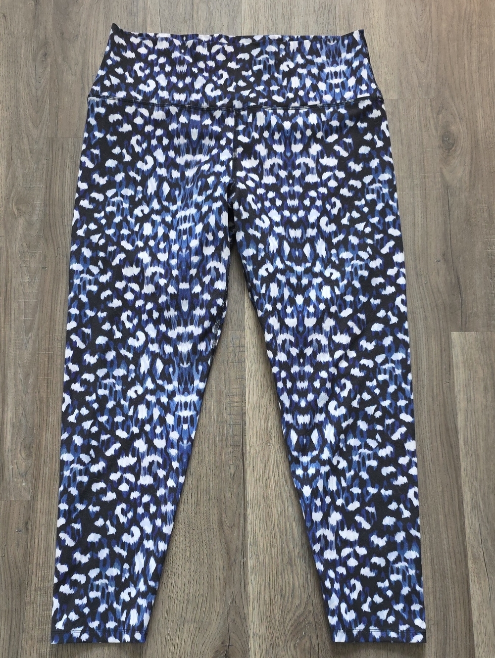Core 10 Blue and Black Patterned Leggings XL